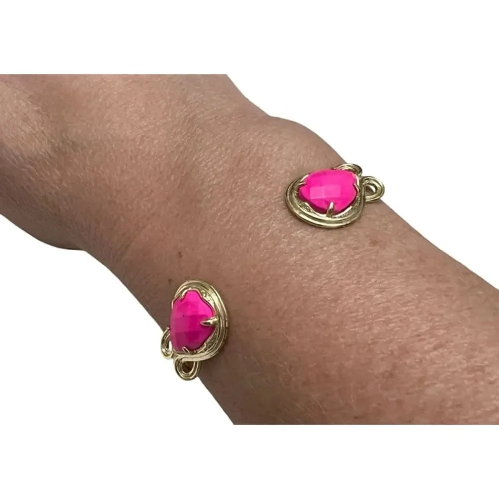 Kendra Scott Andy Barbiecore Magenta Pink and Gold Pinch Bracelet